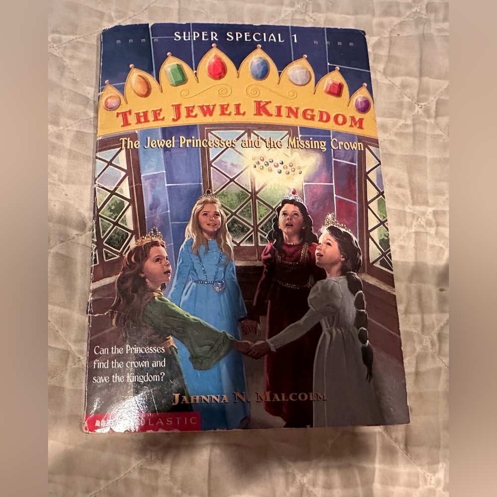 The Jewel Kingdom Book - The Jewel Princesses and the Missing Crown